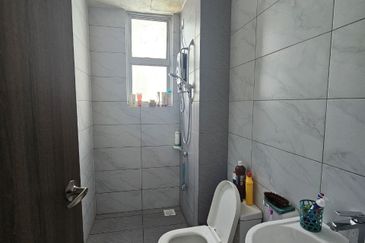 SKS Habitat Apartment, Larkin