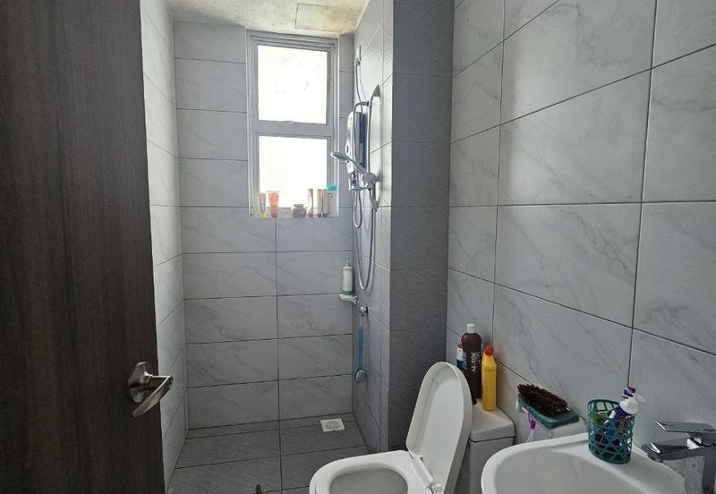 SKS Habitat Apartment, Larkin