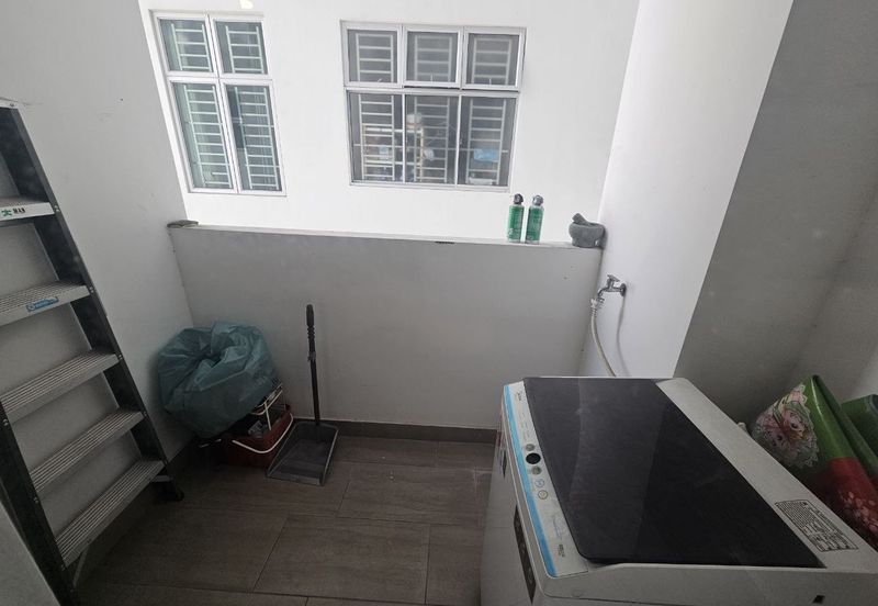 SKS Habitat Apartment, Larkin