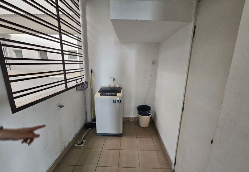 Dedaun Hijau (Greenfield Regency)