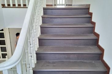 Stulang Laut / Darat