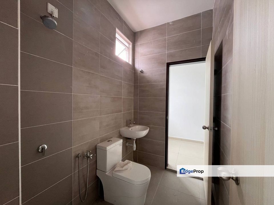 Bandar Layangkasa Double Storey Terrace Vacant and ready to view , Johor, Pasir Gudang