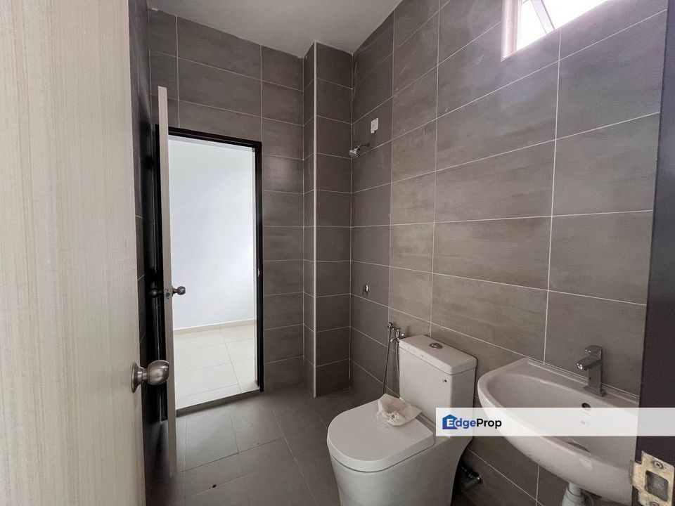 Bandar Layangkasa Double Storey Terrace Vacant and ready to view , Johor, Pasir Gudang