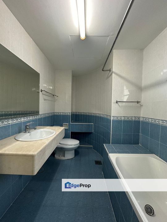 FOR SALE 3+1 BEDROOM @ Orchid View Condominium, JB Town, walking Distance to CIQ(5mins), JB Town, - Nearby V Summer Place, Sky Habitat, Sky Suites, Johor, Johor Bahru