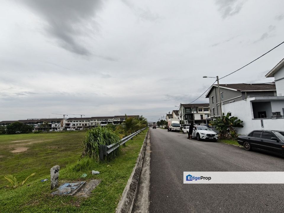 FULL LOAN UNIT 2.5 Storey Terrace House for Sale & for Rent, Jalan Scientex Jaya, Taman Scientex Senai, Johor, Senai