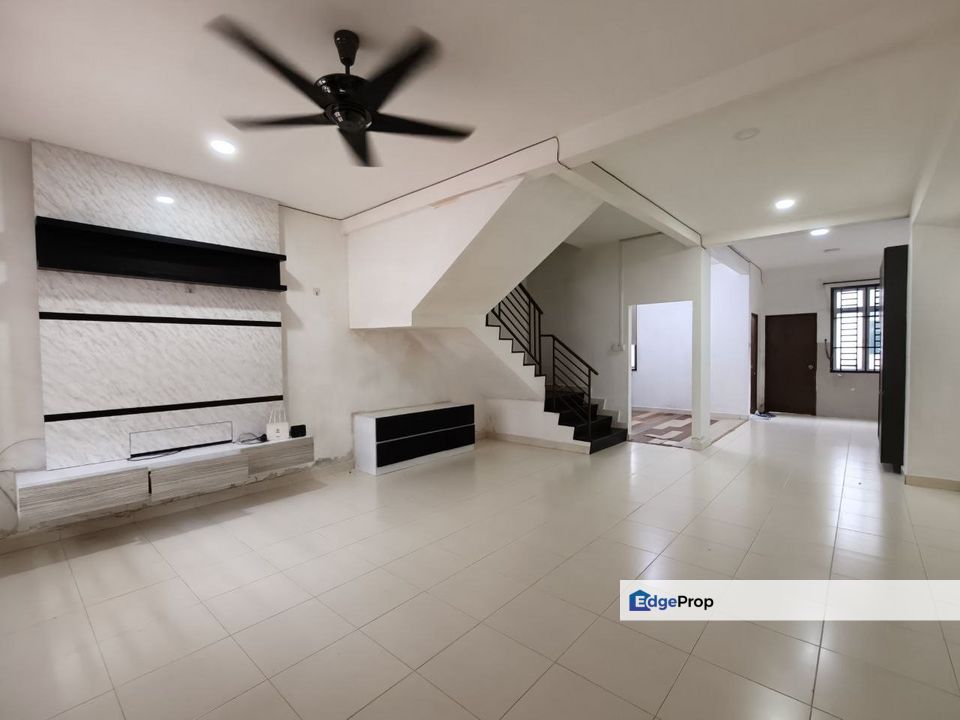 FULL LOAN UNIT 2.5 Storey Terrace House for Sale & for Rent, Jalan Scientex Jaya, Taman Scientex Senai, Johor, Senai