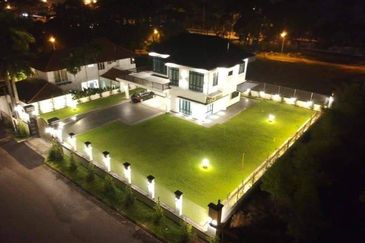 The Country Residency