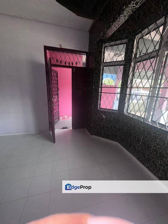 Full Loan, For Sale Taman Senai Utama Single Storey Terrace, Nearby: Senai Utama, Taman Angkasa, Taman Dawani, Taman Bahagia, Taman Bintang Utama, Tam, Johor, Senai