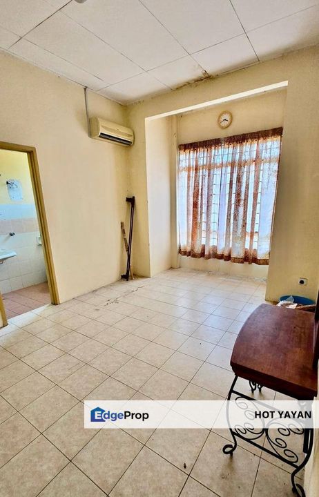 Taman Puncak Jalil, Double Storey Terrace House for Sale Partially Furnished, Selangor, Seri Kembangan