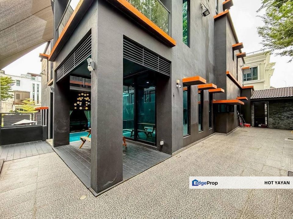 3 Storey Bungalow at Sering Ukay, Ampang for Sale Fully furnished with Private Lift & Private Pool, Selangor, Ampang