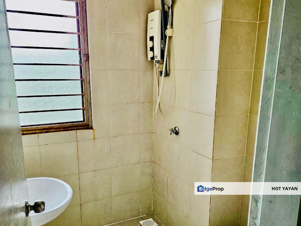 Suria Ixora Apartment, Setia Alam for Sale Partially Furnished, Selangor, Setia Alam/Alam Nusantara