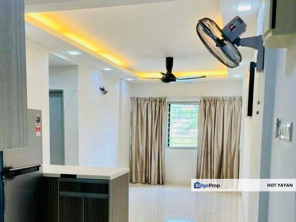 Suria Ixora Apartment, Setia Alam for Sale Partially Furnished, Selangor, Setia Alam/Alam Nusantara