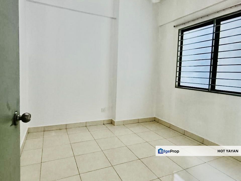 Suria Ixora Apartment, Setia Alam for Sale Partially Furnished, Selangor, Setia Alam/Alam Nusantara