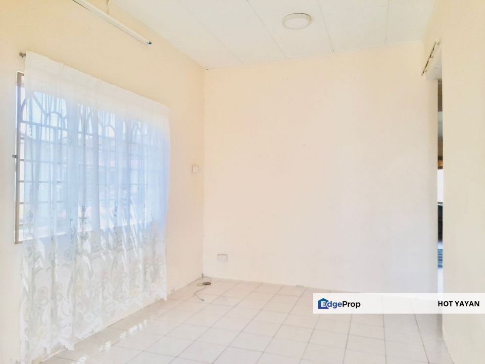 Taman Saujana Kapar Tok Muda, Single Storey, End unit Terrace House for Sale Partially Furnished, Selangor, Kapar 