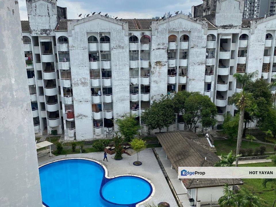 Fawina Court Condominium, Taman Putra Sulaiman, Ampang, Selangor, Ampang