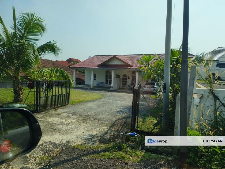 Spacious Banglo Lot Free Hold KG Razak Baginda Sg Merab Bangi, Selangor, Bangi