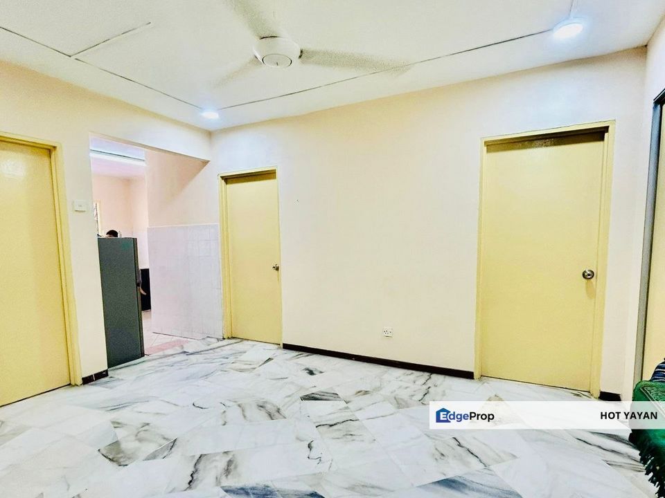 Seksyen 7 Shah Alam Flat PKNS for Sale Partially Furnished, Selangor, Shah Alam