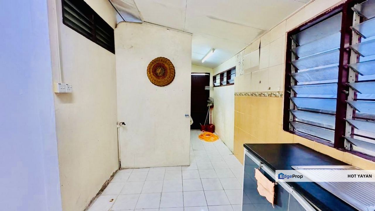 Taman Melati Fasa 2, Jalan Kuala Kedah, Alor Setar, Kedah. Semi Detached (Renavated Kitchen & Room#3) for Sale, Kedah, Kuala Muda