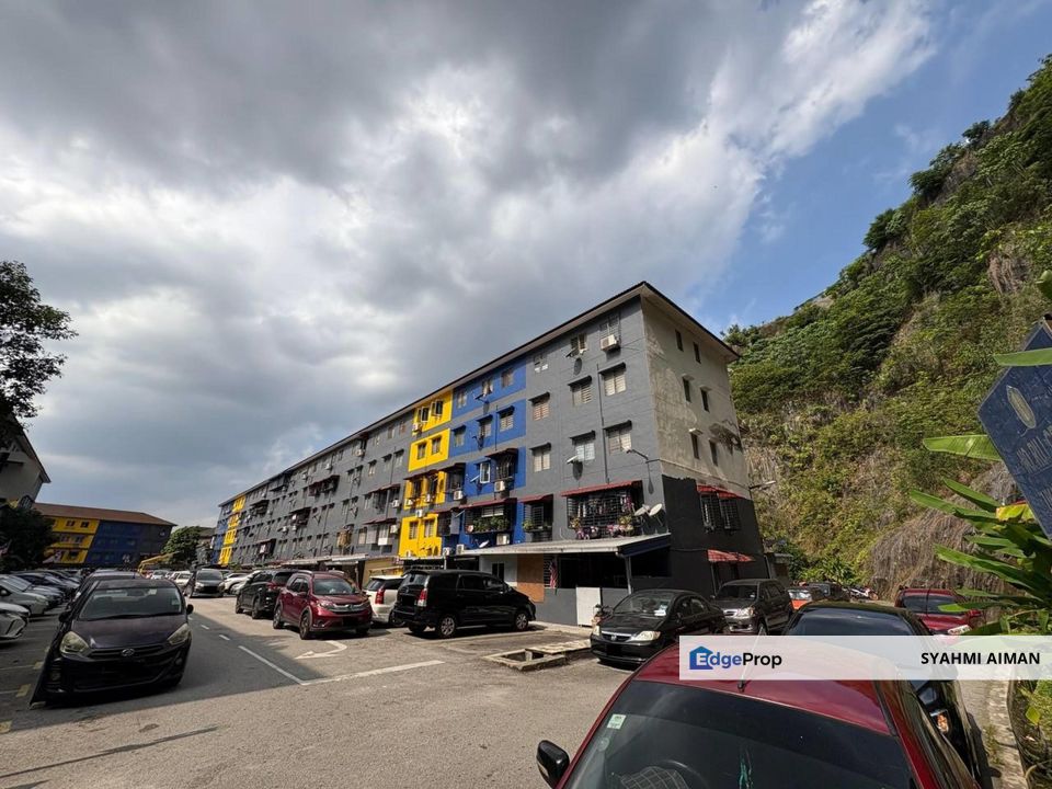 Taman Bukit Permai, Ampang Selangor, Floor 3 Pangsapuri Intan For Sale, Selangor, Ampang
