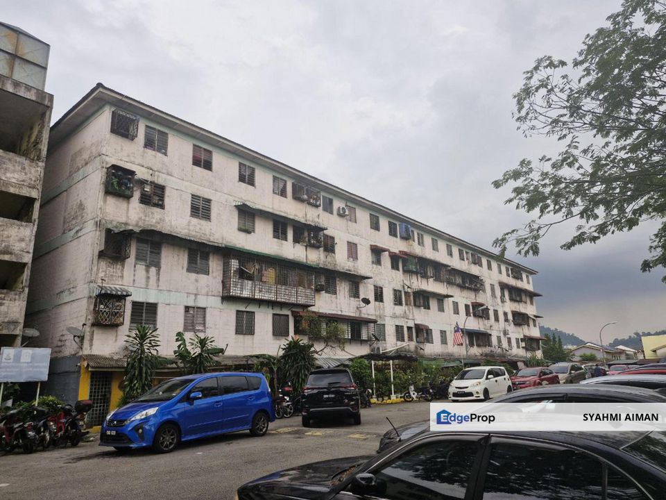 Pandan indah KL, Midfloor Flat Pandan Indah For Sale, Partially Furnished, Selangor, Ampang