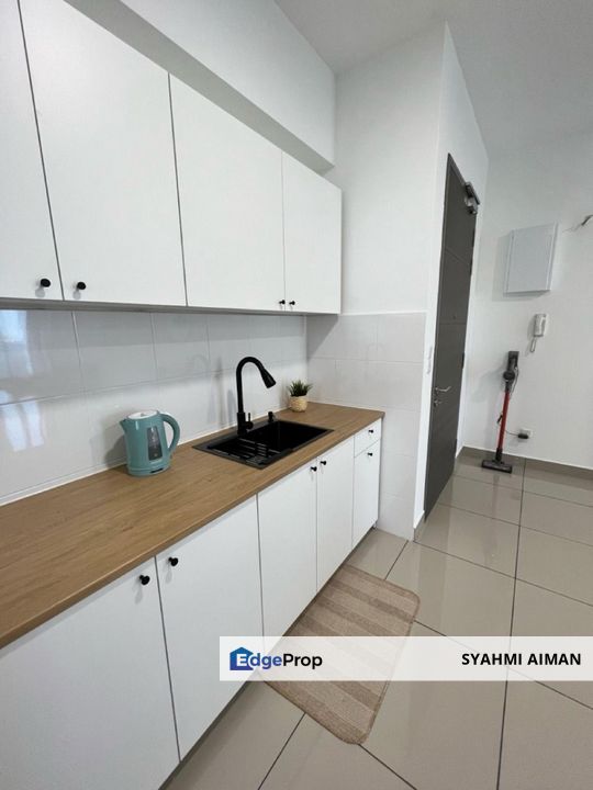 Jalan Cheras Selatan, Balakong Selangor, Lower Floor Akasa Residence For Sale, Partially Furnished, Selangor, Cheras South
