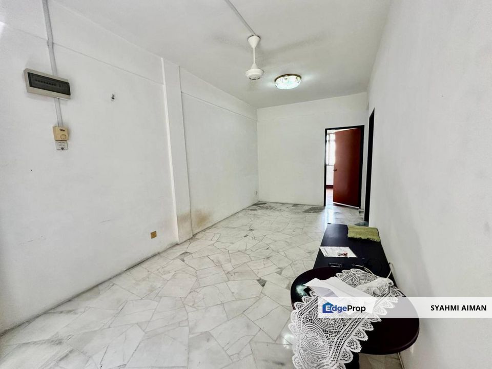 Bandar Seri Putra, Bangi Selangor, Floor 3 Pangsapuri Seri Mawar For Sale, Selangor, Bangi