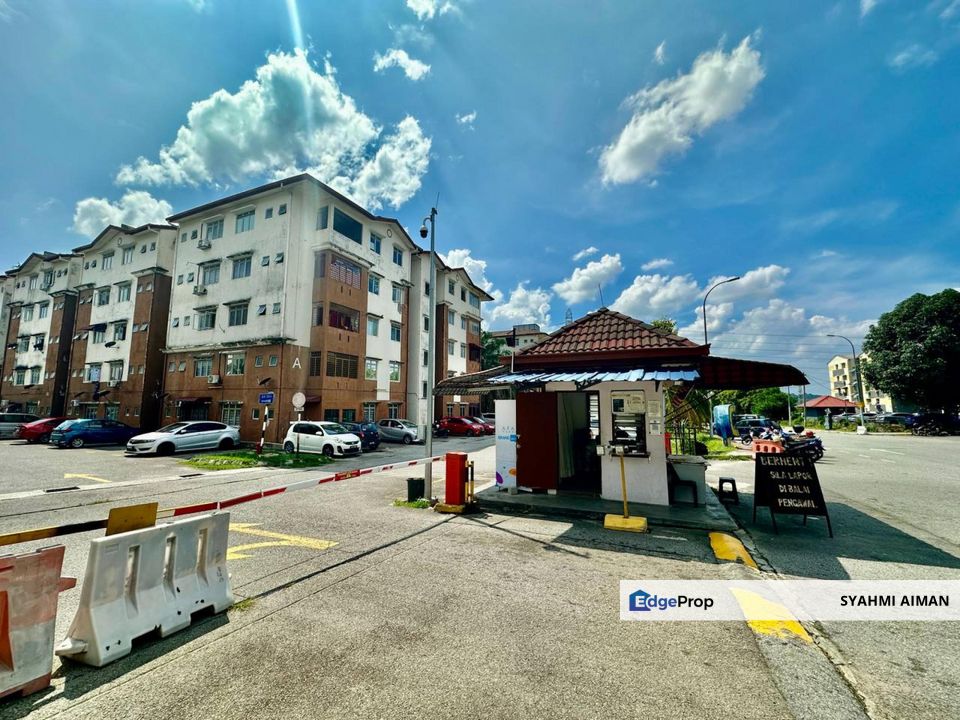 Bandar Seri Putra, Bangi Selangor, Floor 3 Pangsapuri Seri Mawar For Sale, Selangor, Bangi