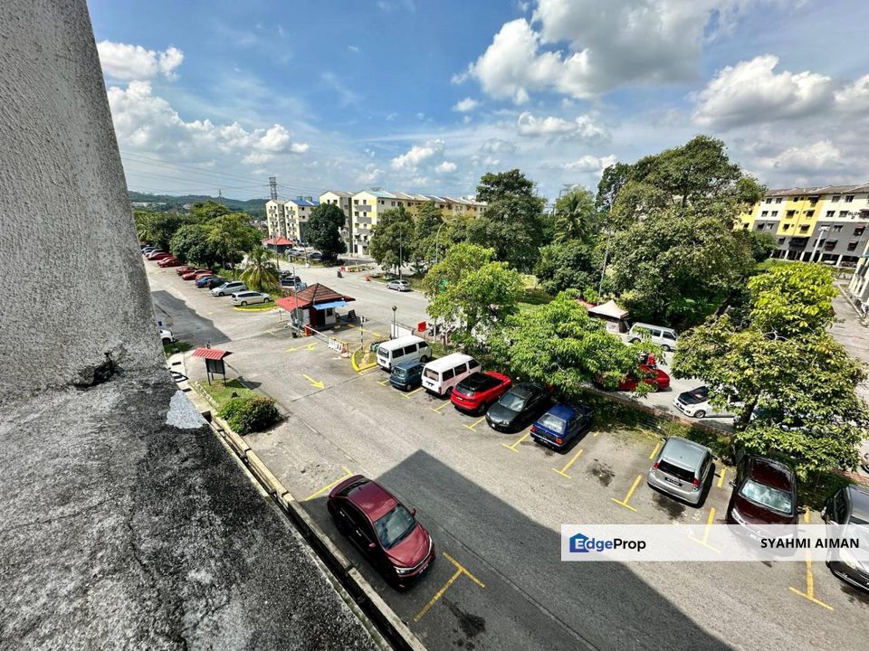 Bandar Seri Putra, Bangi Selangor, Floor 3 Pangsapuri Seri Mawar For Sale, Selangor, Bangi