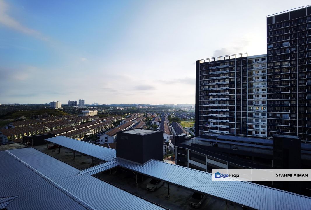 Bangi Avanue, Bangi Selangor, Block E Lower Floor Residensi Adelia For Sale, Partially Furnished, Selangor, Bangi