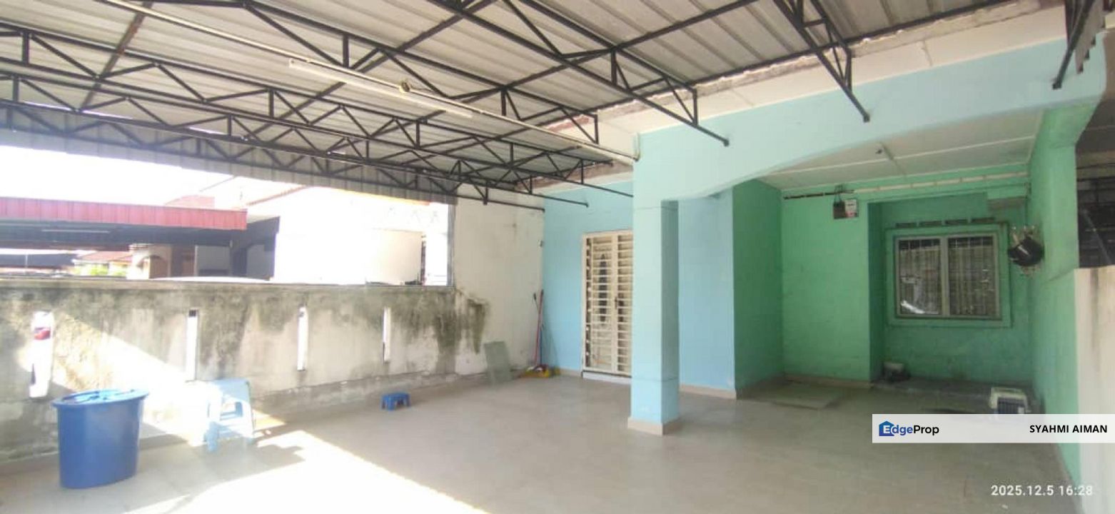 Bandar Seri Ehsan, Banting Selangor, 2-Storey Terrace House For Sale, Extended with Furnished, Selangor, Banting