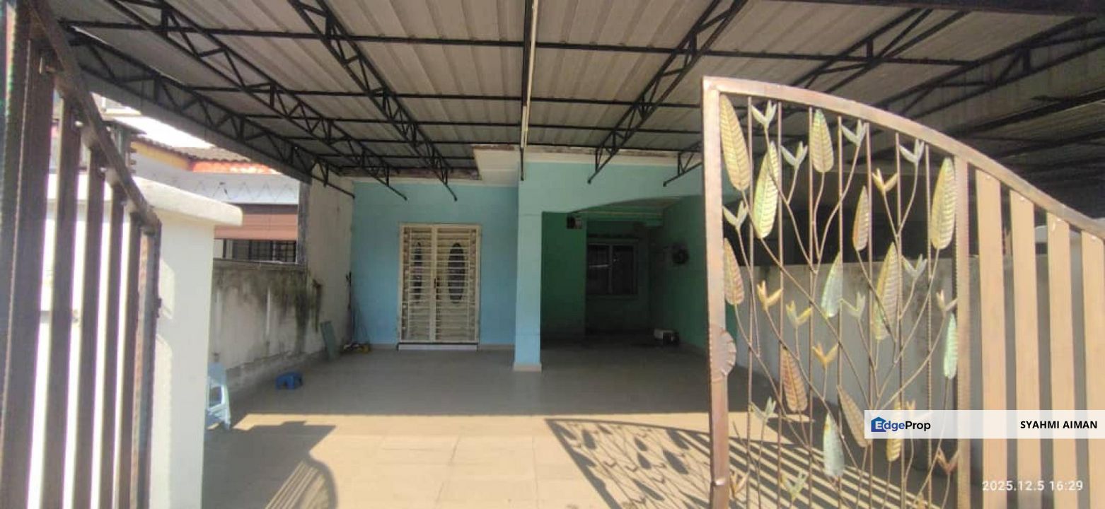 Bandar Seri Ehsan, Banting Selangor, 2-Storey Terrace House For Sale, Extended with Furnished, Selangor, Banting