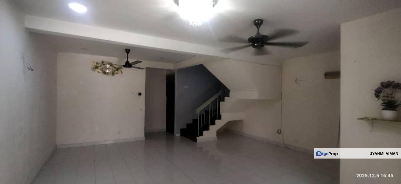 Bandar Seri Ehsan, Banting Selangor, 2-Storey Terrace House For Sale, Extended with Furnished, Selangor, Banting