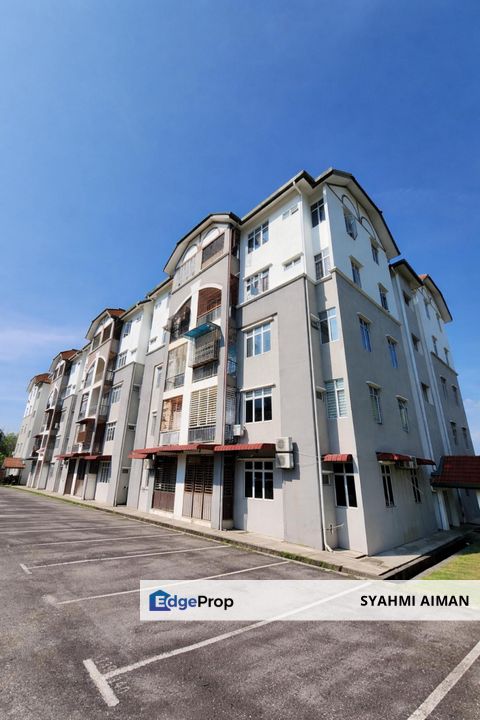 Salak Tinggi, Sepang Selangor, Block B2 Floor 2 Dahlia Court Apartment For Sale, Selangor, Sepang