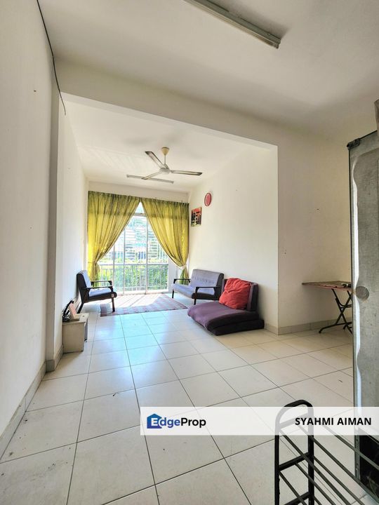 Salak Tinggi, Sepang Selangor, Block B2 Floor 2 Dahlia Court Apartment For Sale, Selangor, Sepang