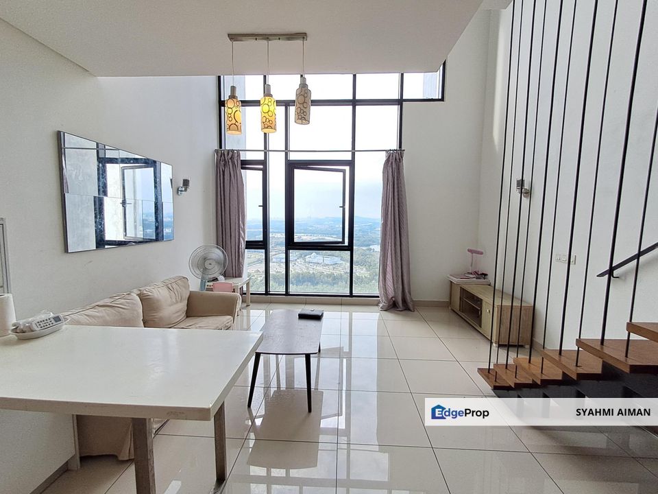 Cyberjaya Selangor, Corner Unit Floor 28 Centrus Soho For Sale, Renovated & Fully Furnished, Selangor, Cyberjaya