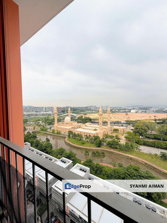 Bukit Jelutong, Shah Alam Selangor, High Floor Studio Unit at Suria Jelutong For Sale, Renovated with Furnished, Selangor, Bukit Jelutong