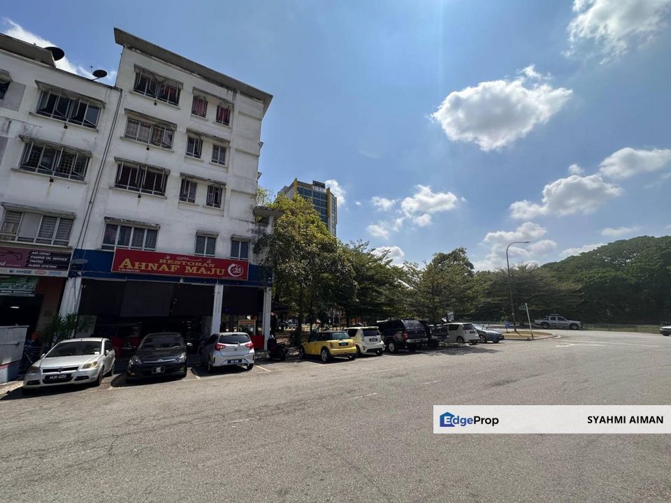 Seksyen 15, Shah Alam Selangor, Floor 3 Apartment Dataran Otomobil For Sale, Partially Furnished, Selangor, Shah Alam