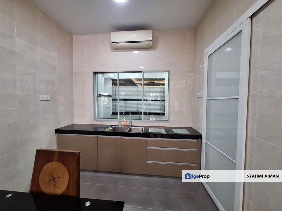 Jalan Amanria, Puchong Selangor, 3-Storey Superlink House at Batu 14 For Sale, Renovated & Extended, Selangor, Puchong