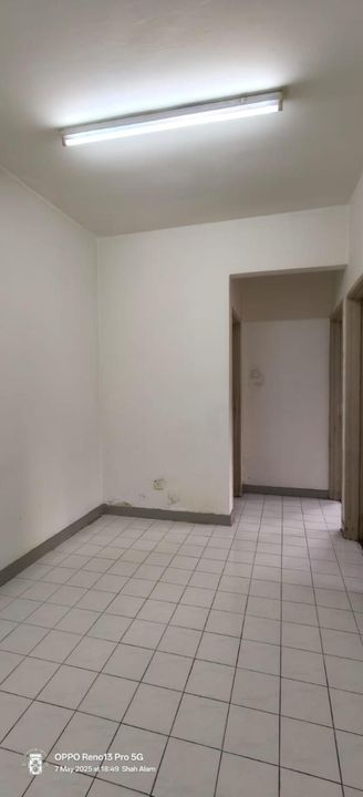 Seksyen 28, Shah Alam Selangor, Floor 1 Apartment Sri Angkasa For Sale, Selangor, Shah Alam