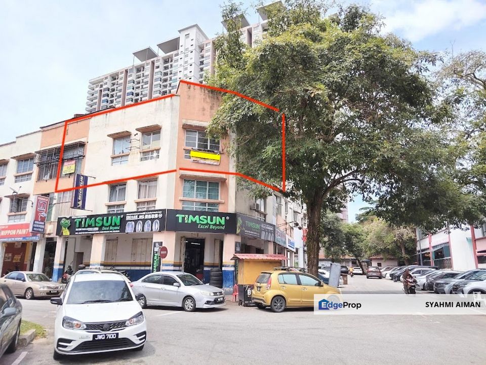 Damansara Damai, Petaling Jaya Selangor, Corner Unit Floor 2 Vista Apartment For Sale, Partially Furnished, Selangor, Petaling Jaya