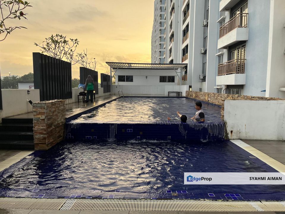 Puncak Alam, Selangor, Corner Unit Sentrovue A Service Apartment for Sale, Selangor, Bandar Puncak Alam