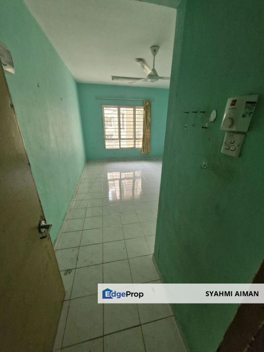 Bandar Tasik Puteri, Rawang Selangor, Floor 1 Azalea Court Apartment For Sale, Partially Furnished, Selangor, Rawang