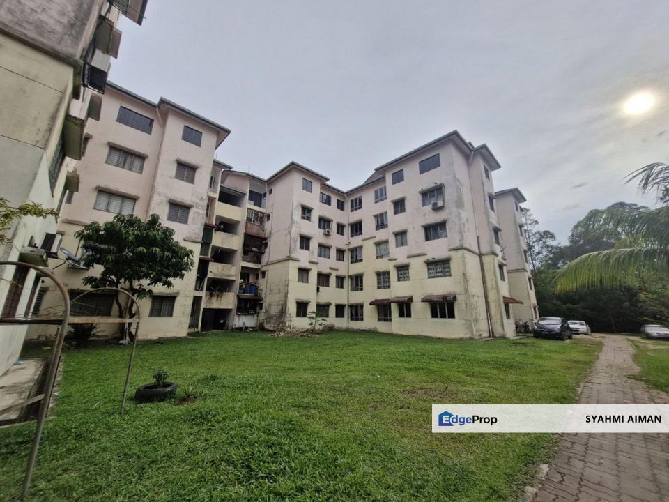 Bandar Tasik Puteri, Rawang Selangor, Floor 1 Azalea Court Apartment For Sale, Partially Furnished, Selangor, Rawang