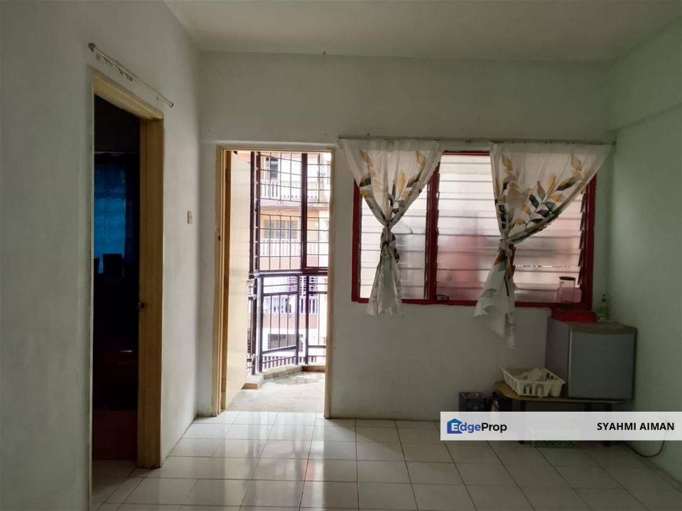 Taman Tun Teja, Rawang Selangor, Floor 4 Block Selasih Apartment Tun Teja For Sale, Selangor, Rawang