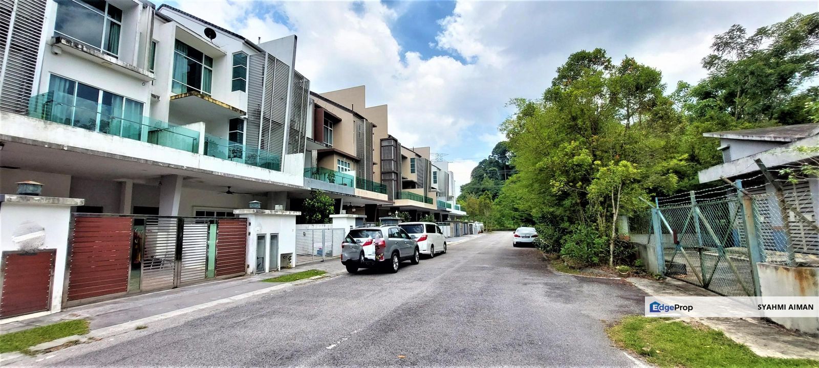 Templer Park, Rawang Selangor, 3-Storey Superlink House at Taman Dolomite For Sale, Partially Furnished, Selangor, Rawang