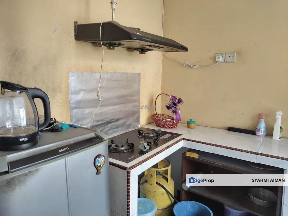 Bukit Sentosa, Rawang Selangor, Block D Floor 3 Flat Seri Kemboja For Sale, Partially Furnished, Selangor, Hulu Selangor