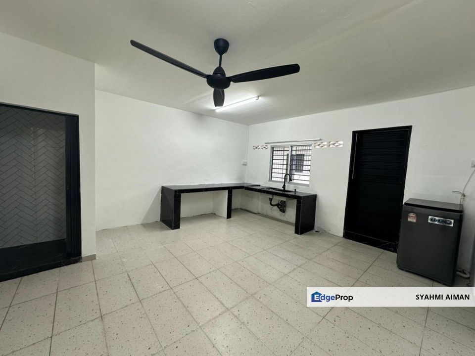 Taman Greenwood, Gombak Selangor, Single Storey Terrace House For Rent, Partially Furnished, Selangor, Gombak