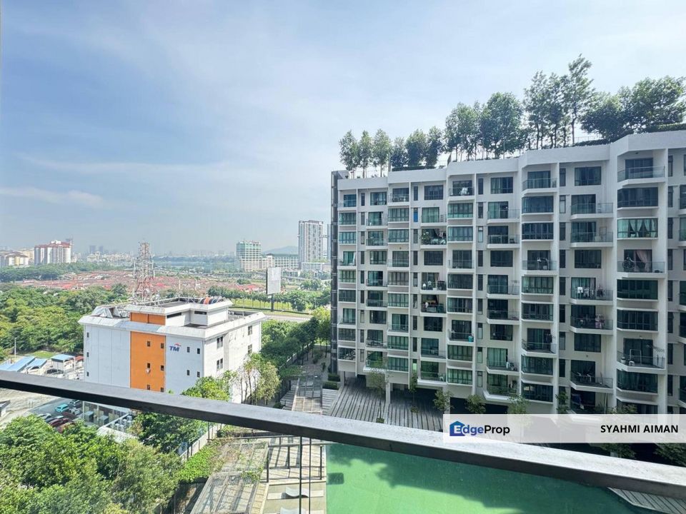 Serdang Selangor, Floor 12 Univ360 Place For Rent, Partially Furnished, Selangor, Serdang