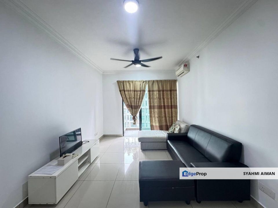 Serdang Selangor, Floor 12 Univ360 Place For Rent, Partially Furnished, Selangor, Serdang