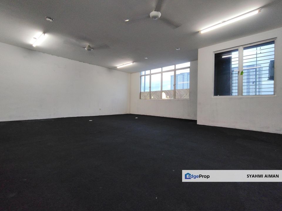 Kajang Selangor, Office Lot at Reko Sentral For Rent, Selangor, Kajang